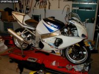 gsxr1000-02.jpg