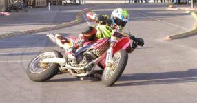 Robert%20Ulm%20Supermoto%203kl.jpg