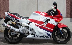 Honda-CBR600-92-3-big.jpg