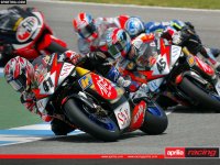 aprilia_racing_3.jpg