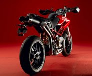 hypermotard3.jpg